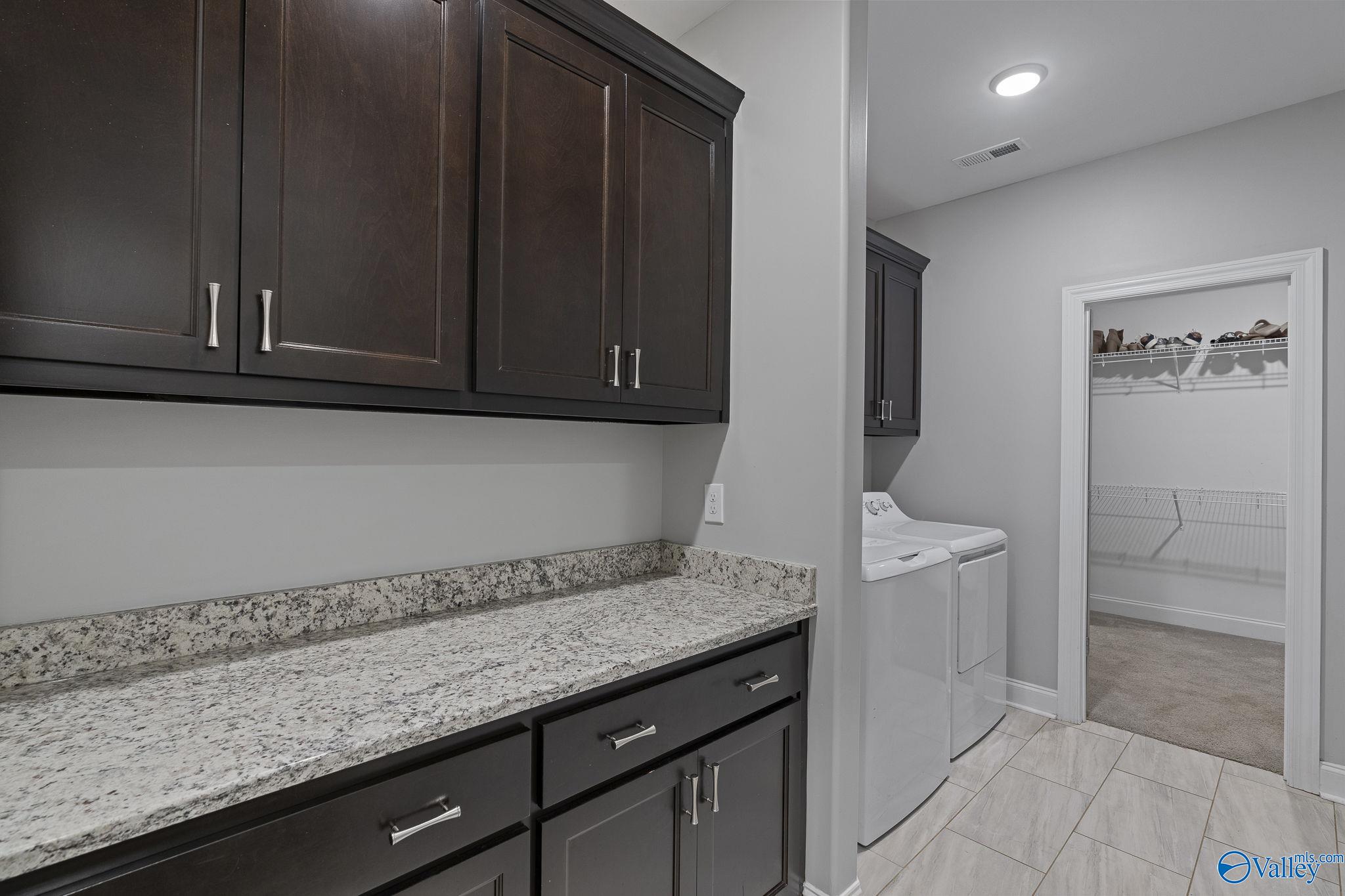 Owens Cross Roads, Alabama 35763, United States, 4 Bedrooms Bedrooms, ,3 BathroomsBathrooms,Residential,Active,207659