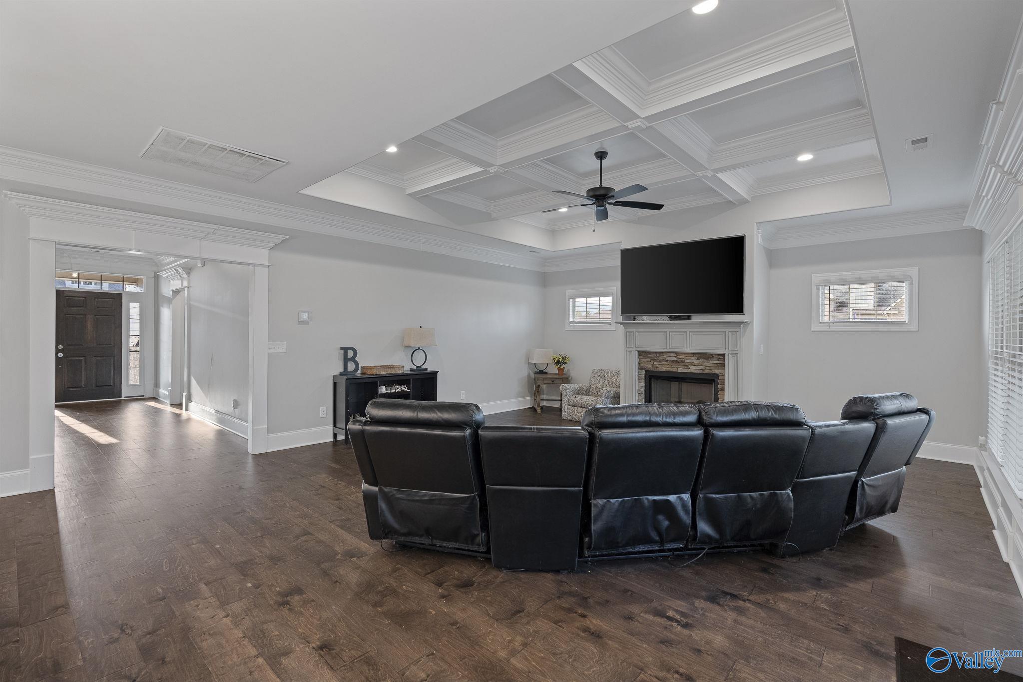 Owens Cross Roads, Alabama 35763, United States, 4 Bedrooms Bedrooms, ,3 BathroomsBathrooms,Residential,Active,207659