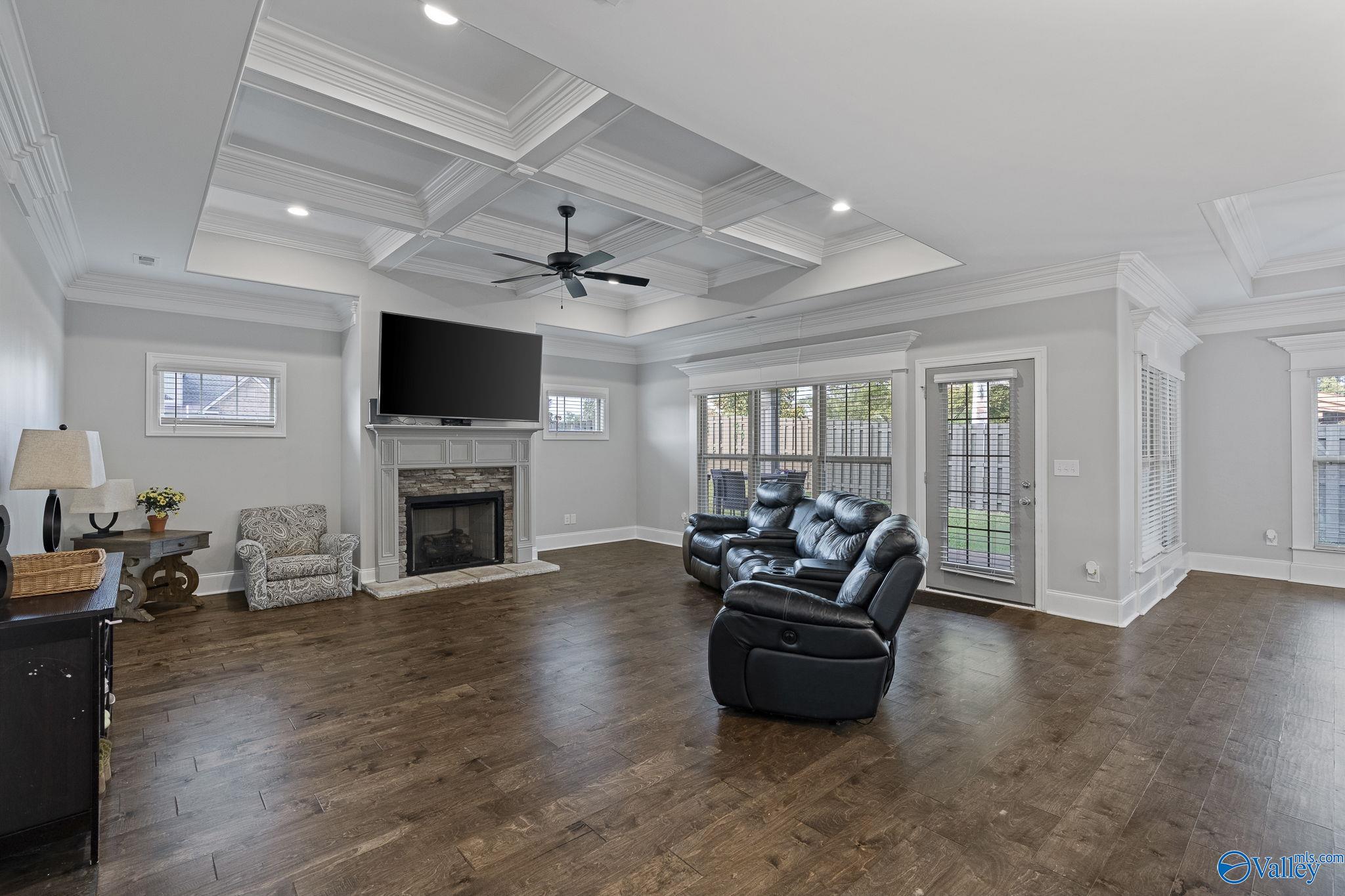 Owens Cross Roads, Alabama 35763, United States, 4 Bedrooms Bedrooms, ,3 BathroomsBathrooms,Residential,Active,207659