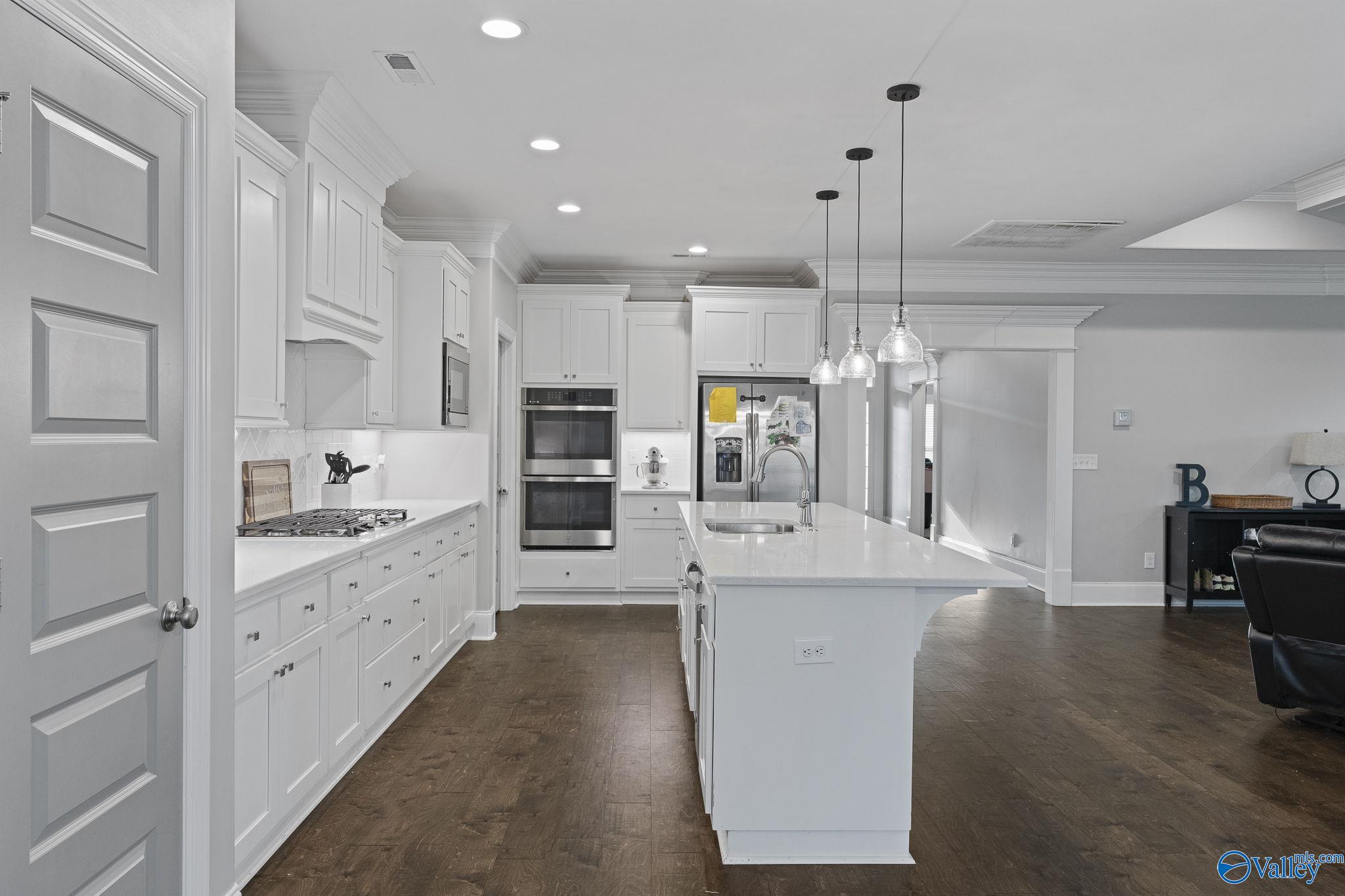 Owens Cross Roads, Alabama 35763, United States, 4 Bedrooms Bedrooms, ,3 BathroomsBathrooms,Residential,Active,207659