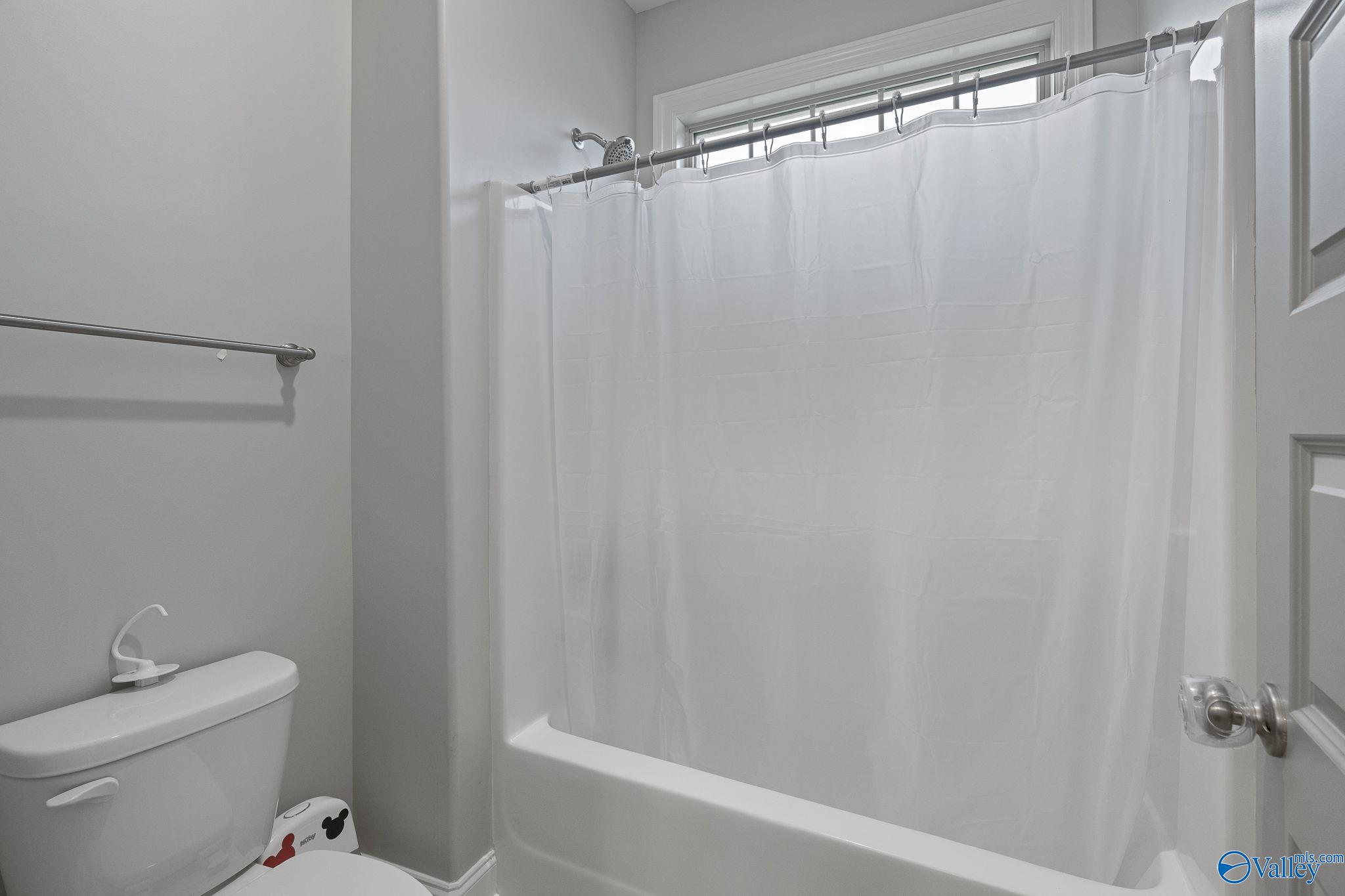 Owens Cross Roads, Alabama 35763, United States, 4 Bedrooms Bedrooms, ,3 BathroomsBathrooms,Residential,Active,207659