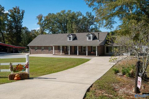 Photo of 4825 Indian Hills, Decatur, AL 35603 (MLS # 21910193)