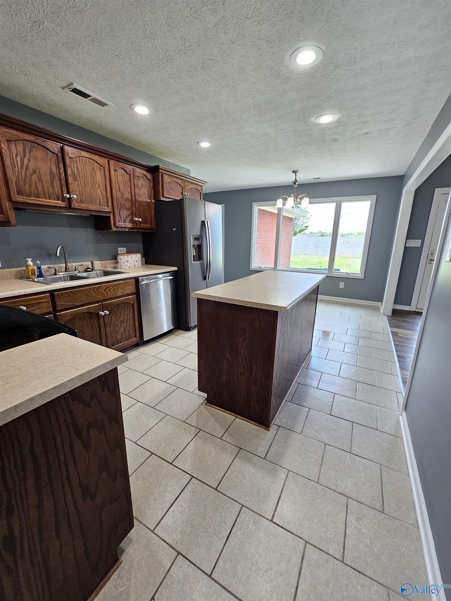 17149 Stone Valley Drive, Athens, Alabama image 10