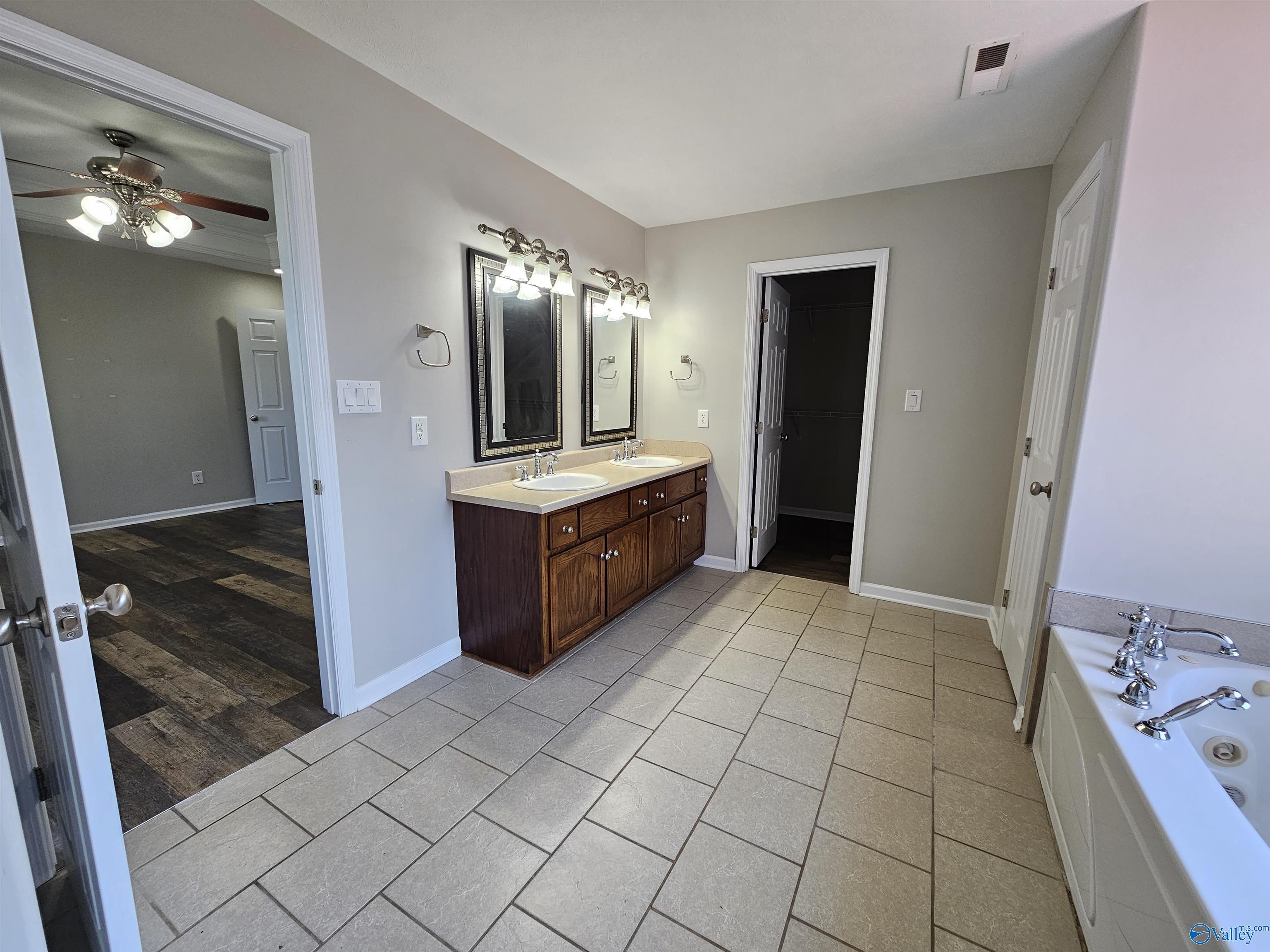 17149 Stone Valley Drive, Athens, Alabama image 16
