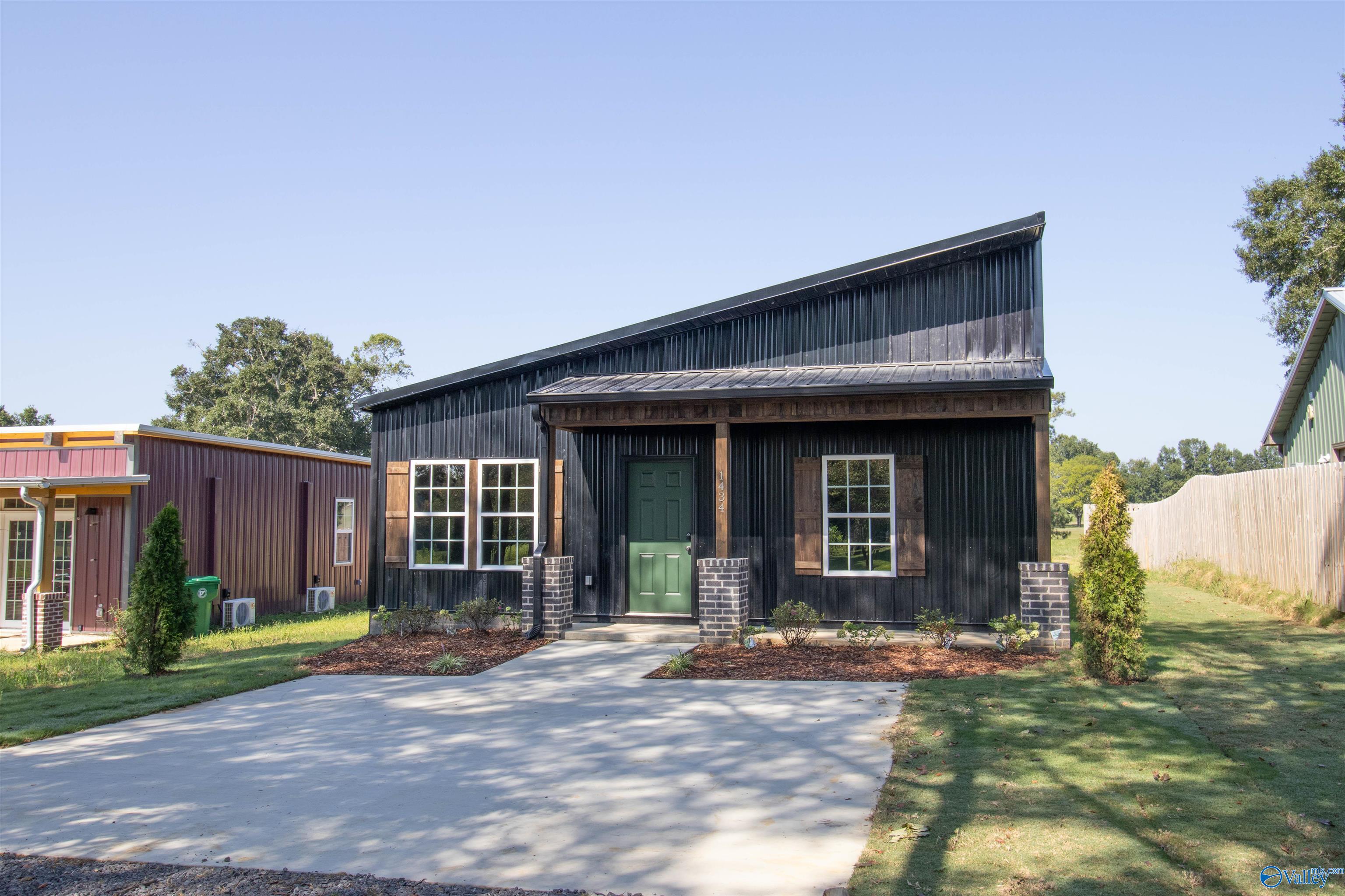 1434 County Road 617