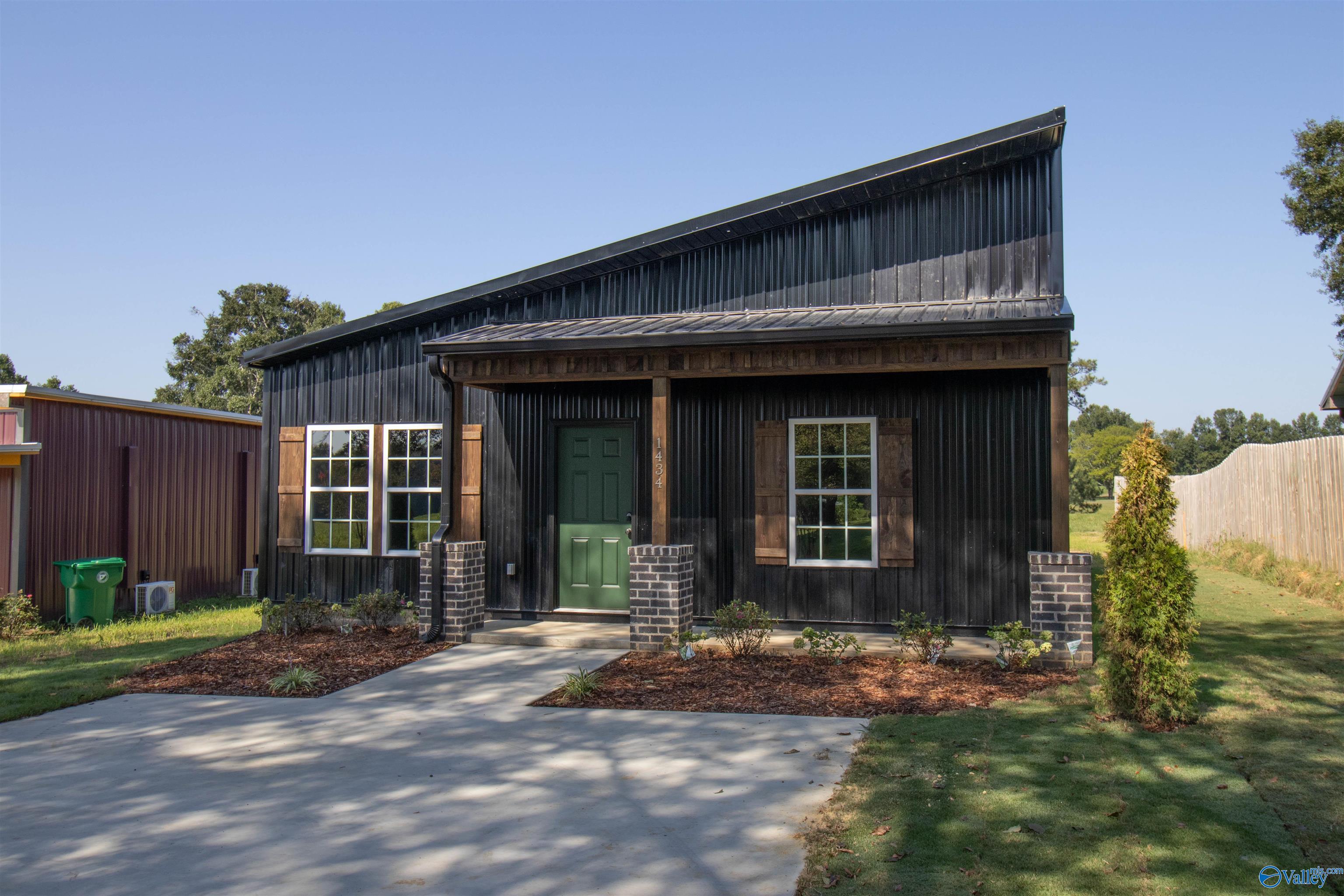 1434 County Road 617