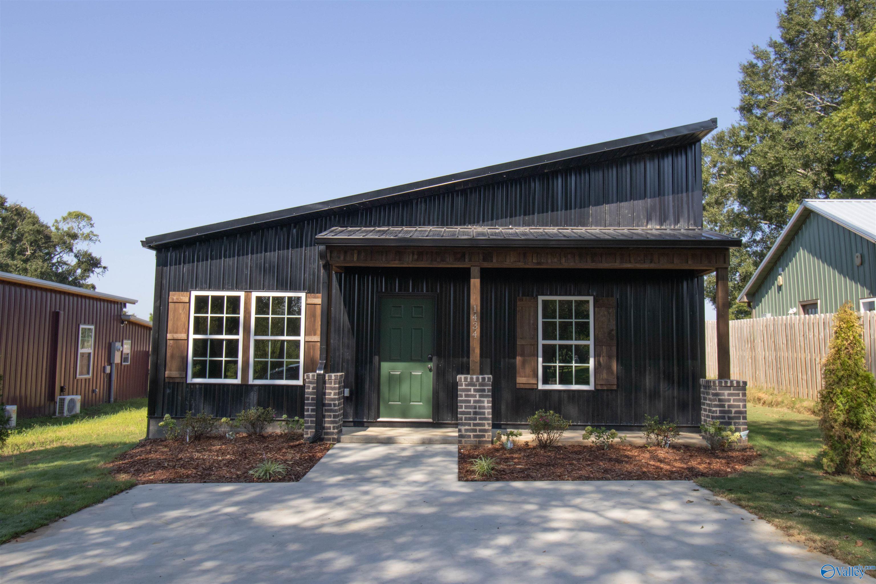 1434 County Road 617