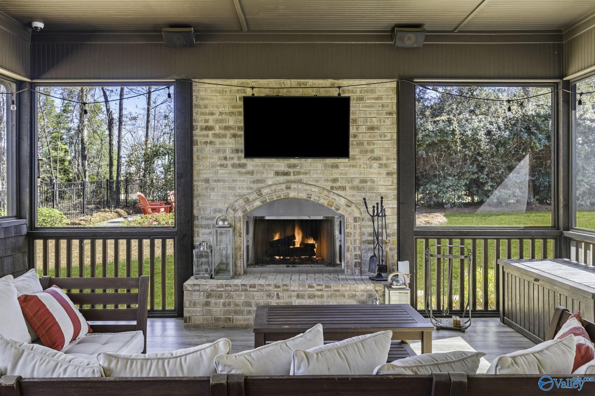 2480 Glasscott Point, Hoover, Alabama image 20