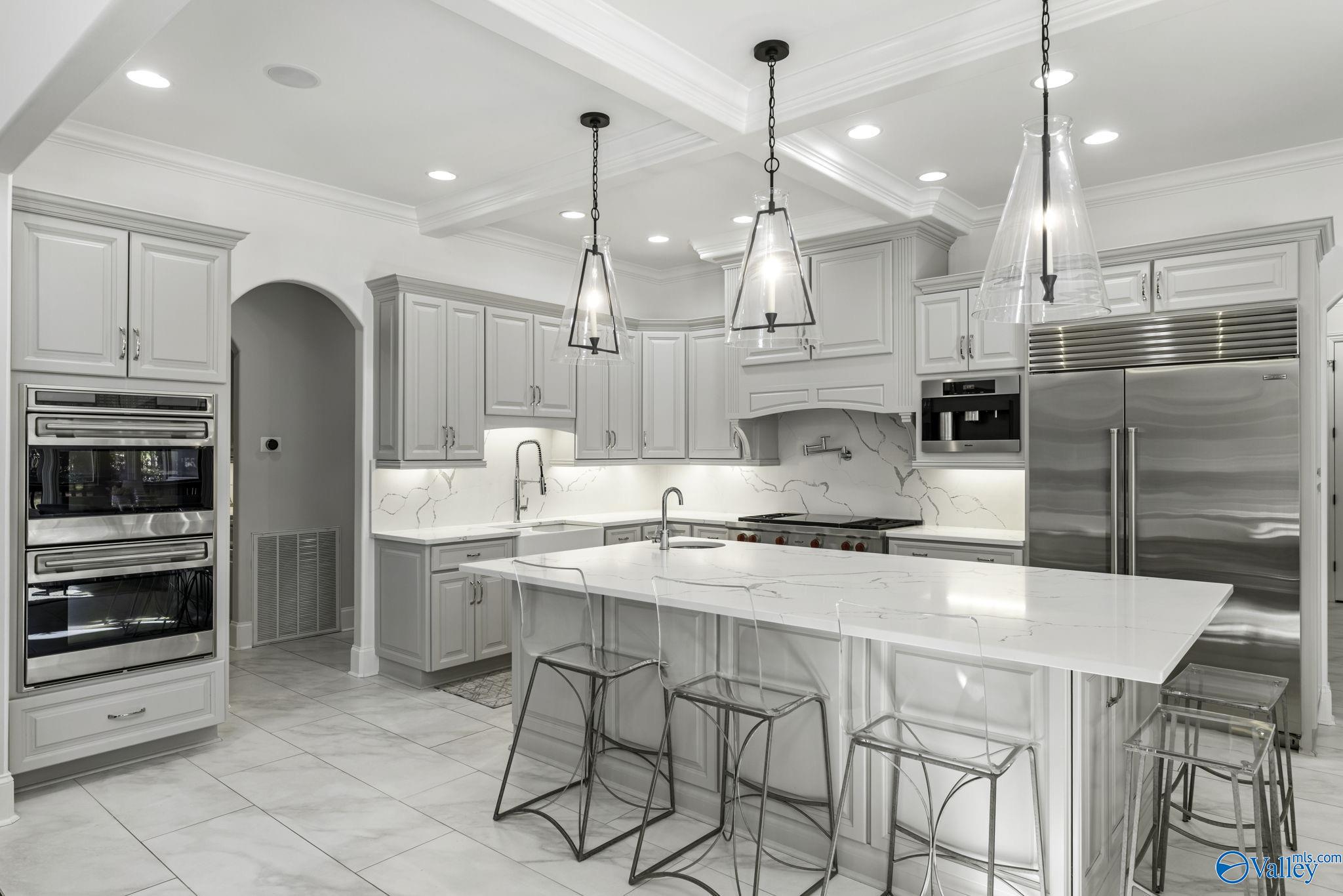 2480 Glasscott Point, Hoover, Alabama image 16