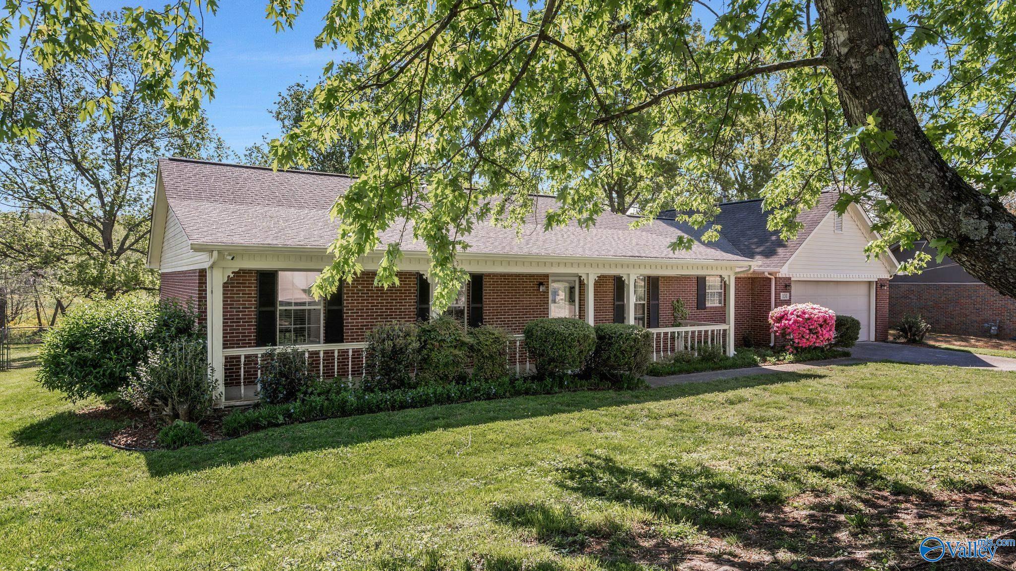 131 Springview Lane, Huntsville, Alabama image 3