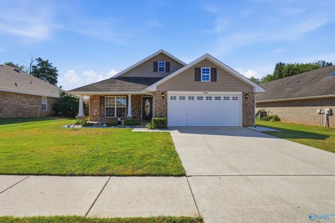 Homes For Sale - 2609 Slate Drive<br/> Huntsville, AL 35803