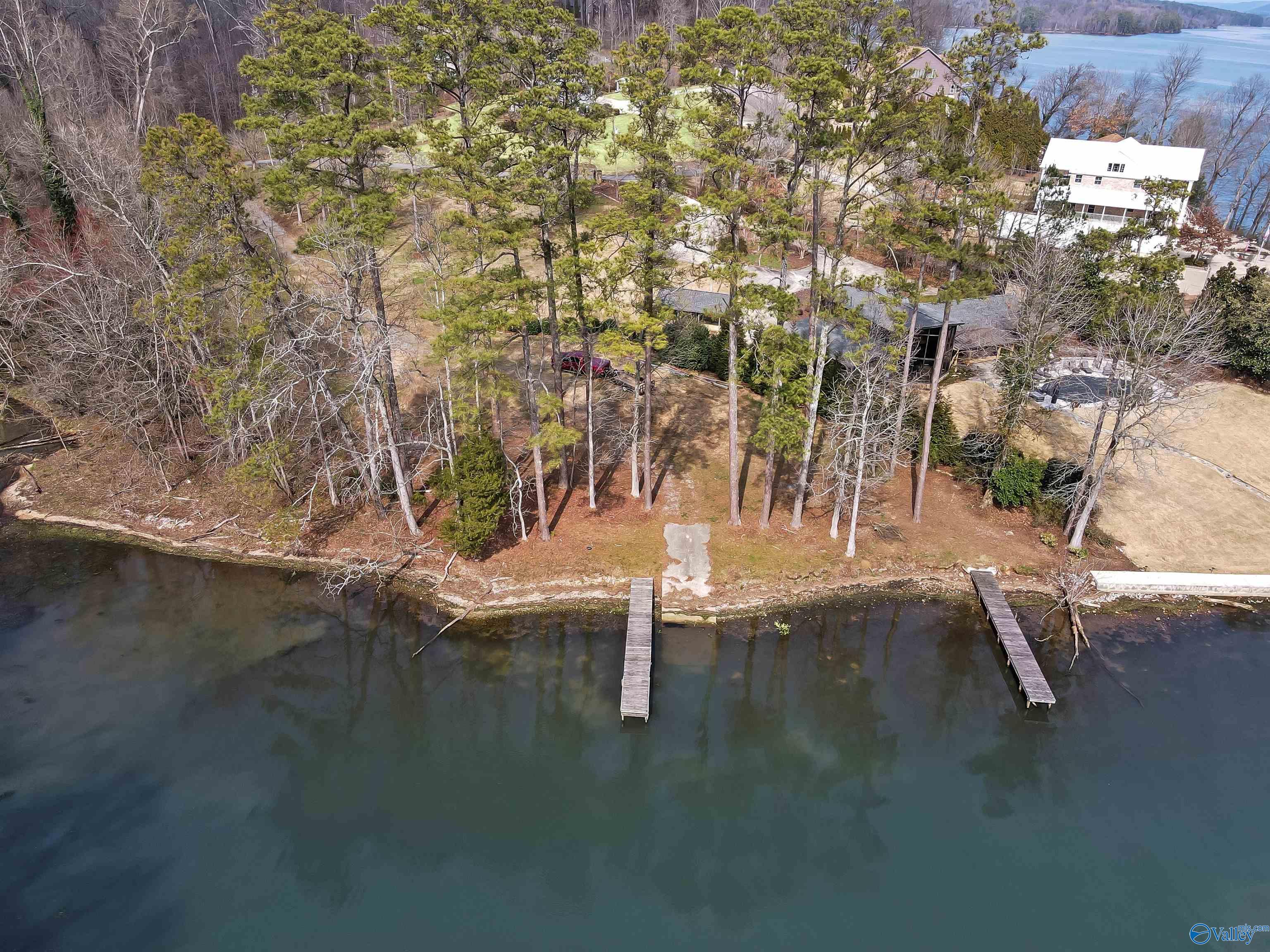3635 Buck Island Drive, Guntersville, Alabama image 5