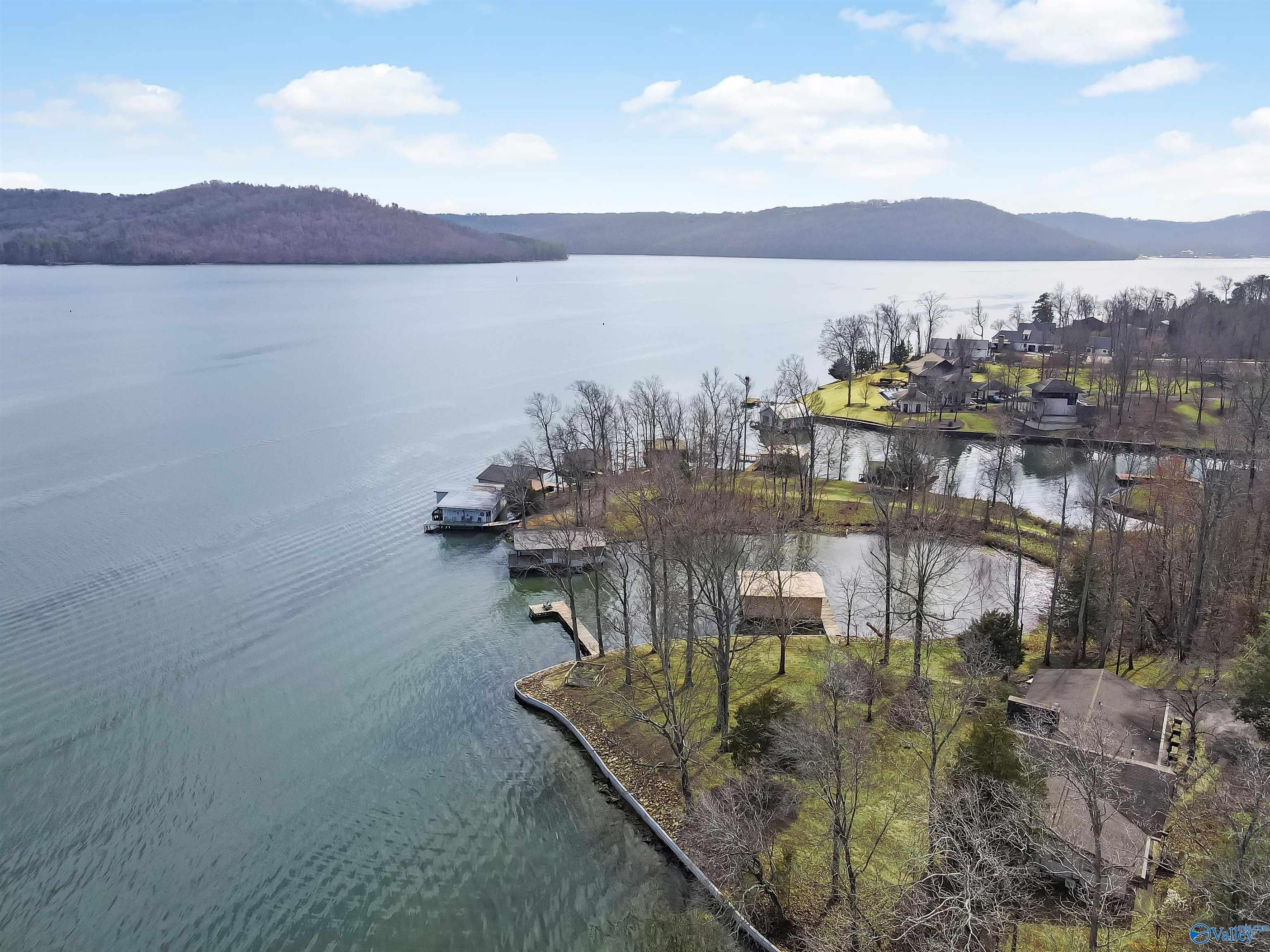 3635 Buck Island Drive, Guntersville, Alabama image 7