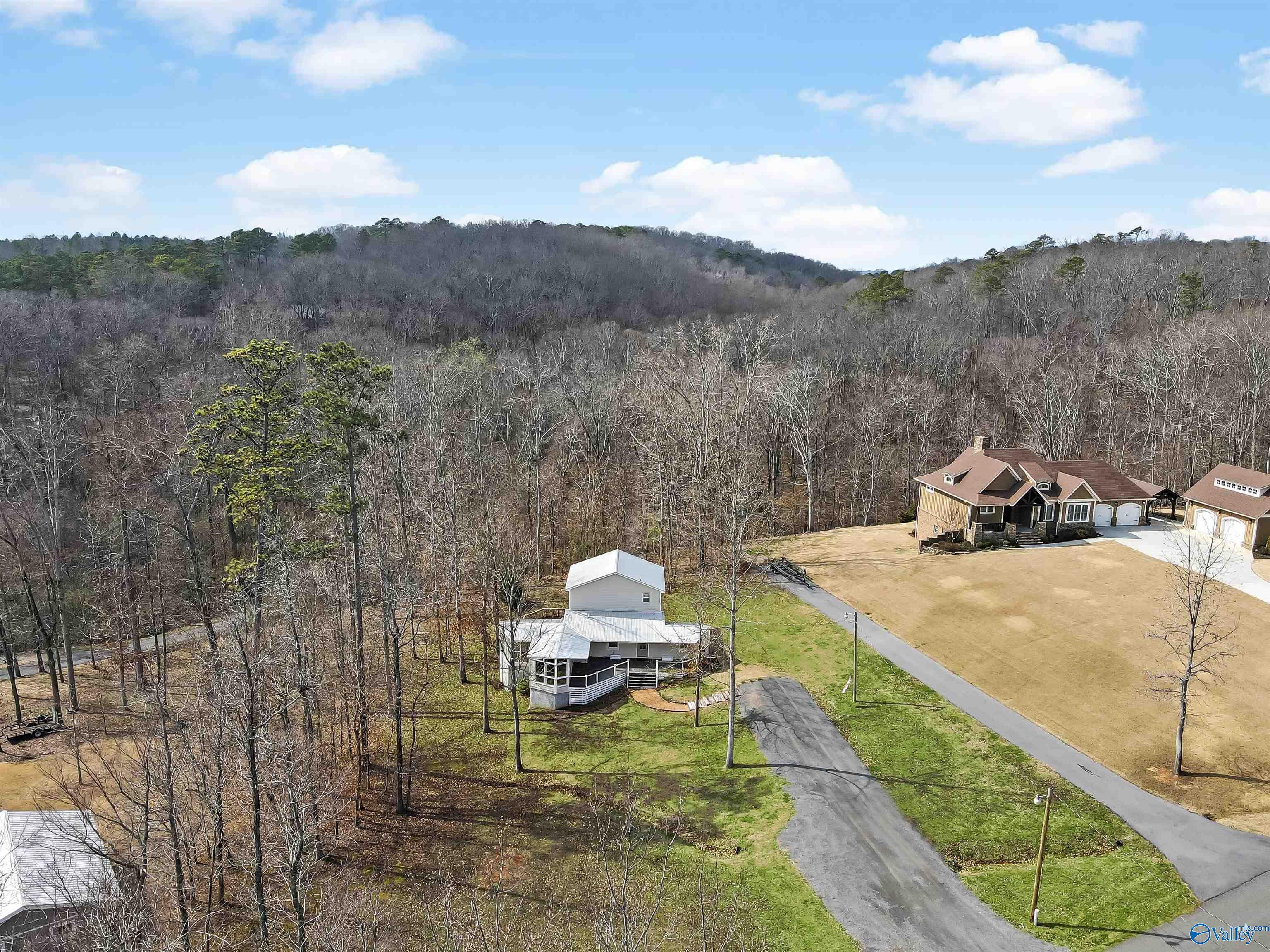 3635 Buck Island Drive, Guntersville, Alabama image 3