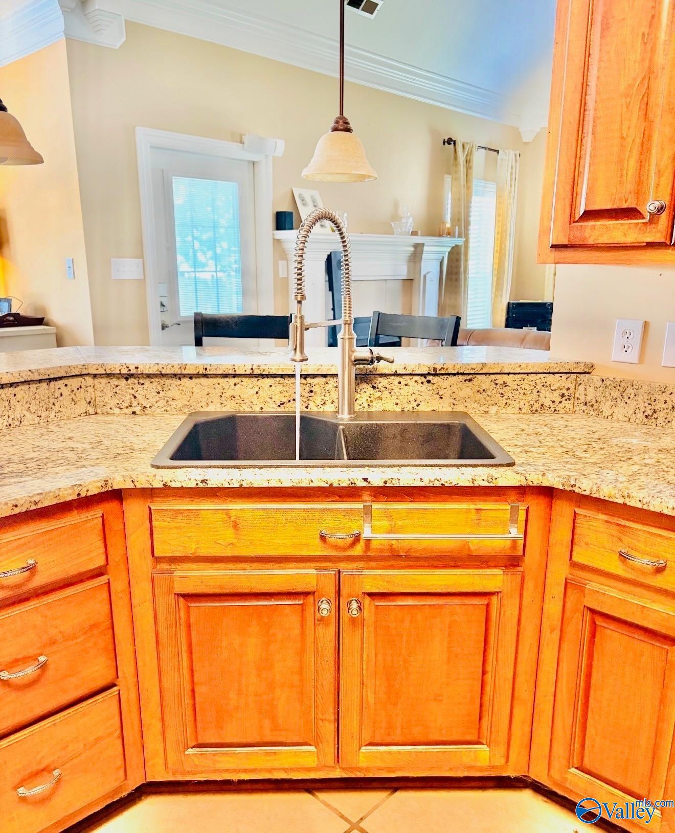 1905 Weatherly Circle