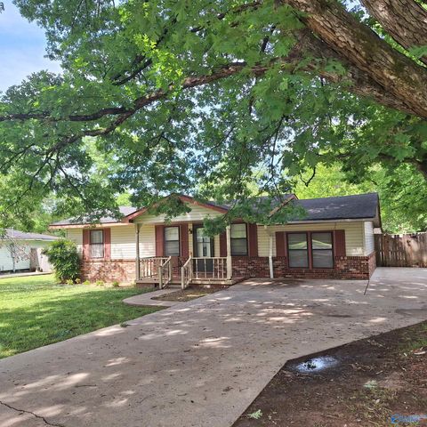Homes For Sale - 2313 State Avenue<br/> Decatur, AL 35601