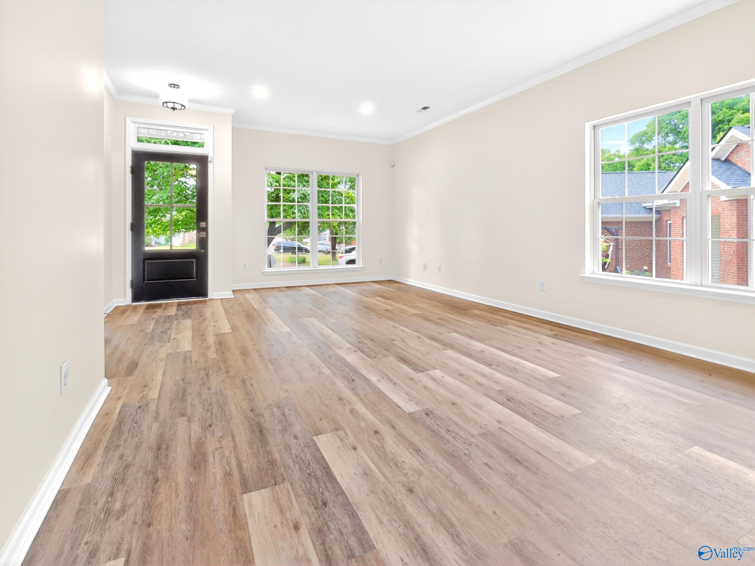 206 Bridgeway Circle