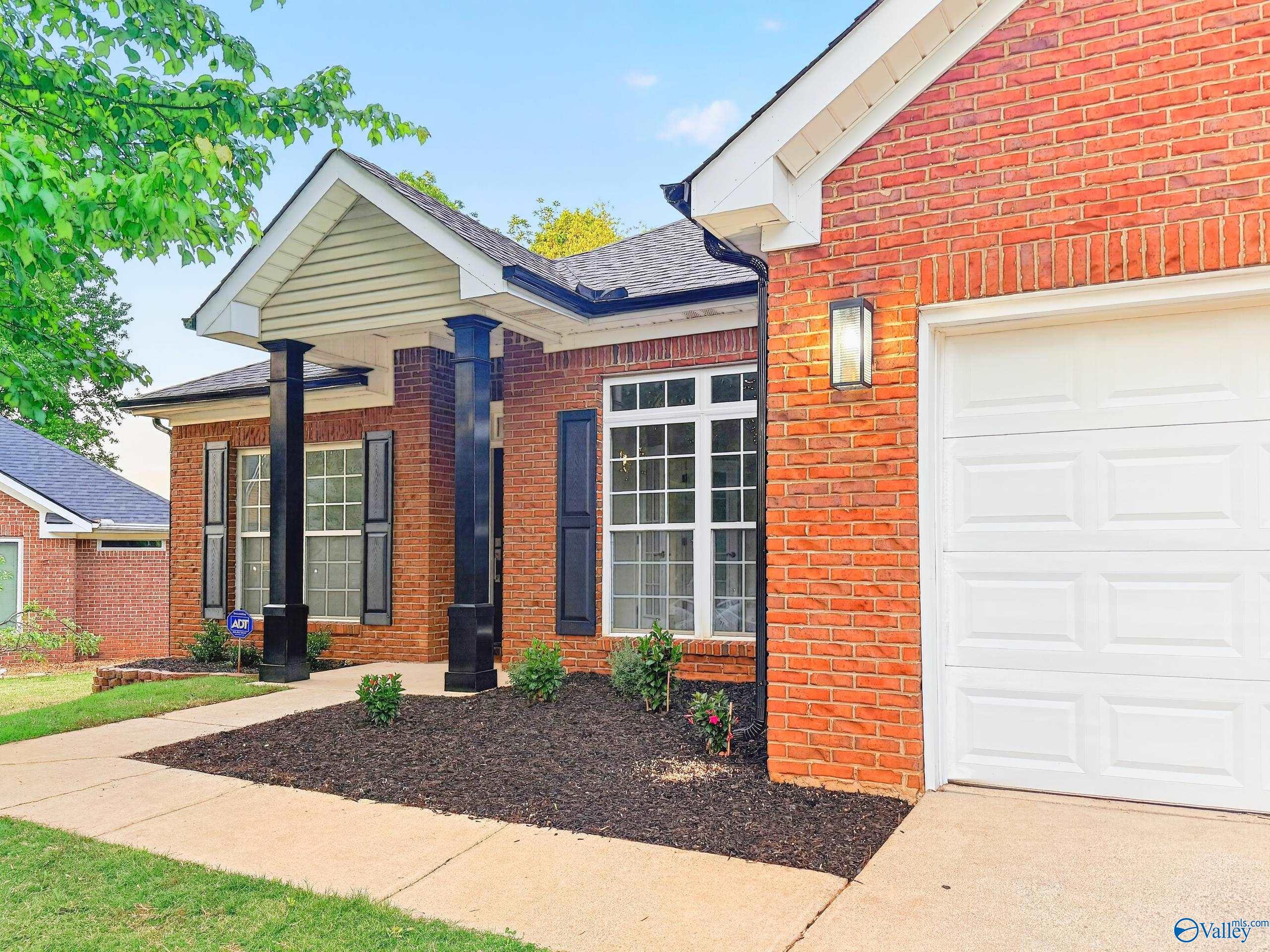 206 Bridgeway Circle