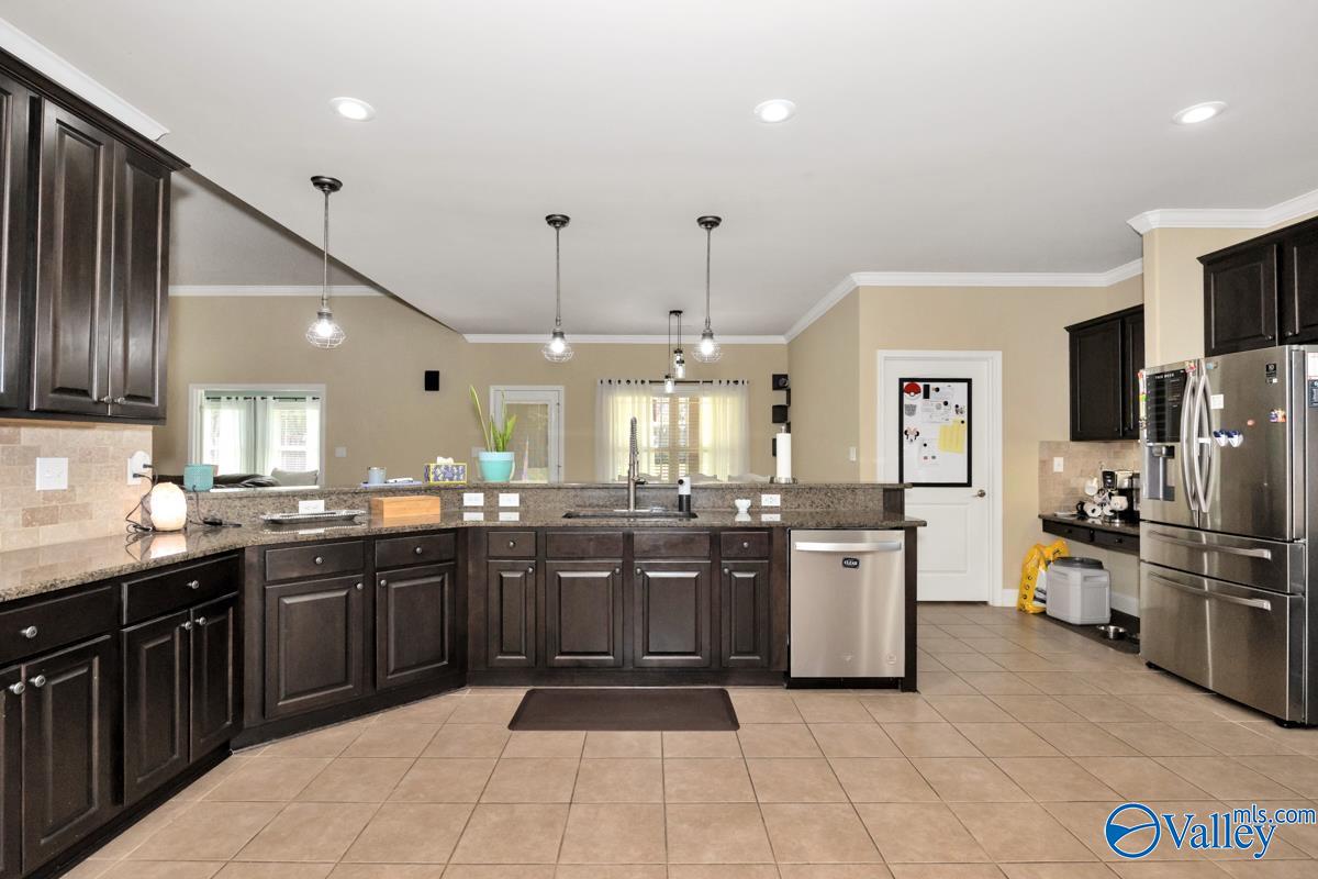 205 Maplebrook Drive, Madison, Alabama image 19