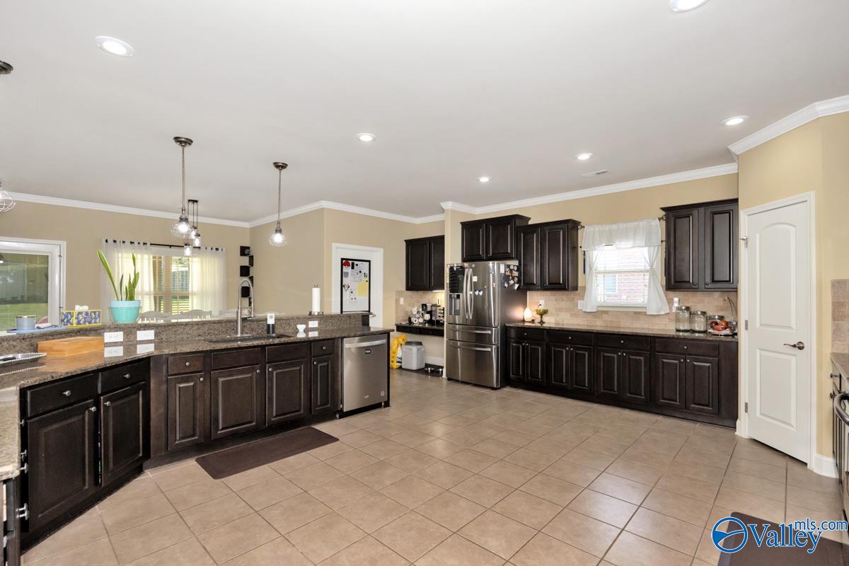 205 Maplebrook Drive, Madison, Alabama image 20