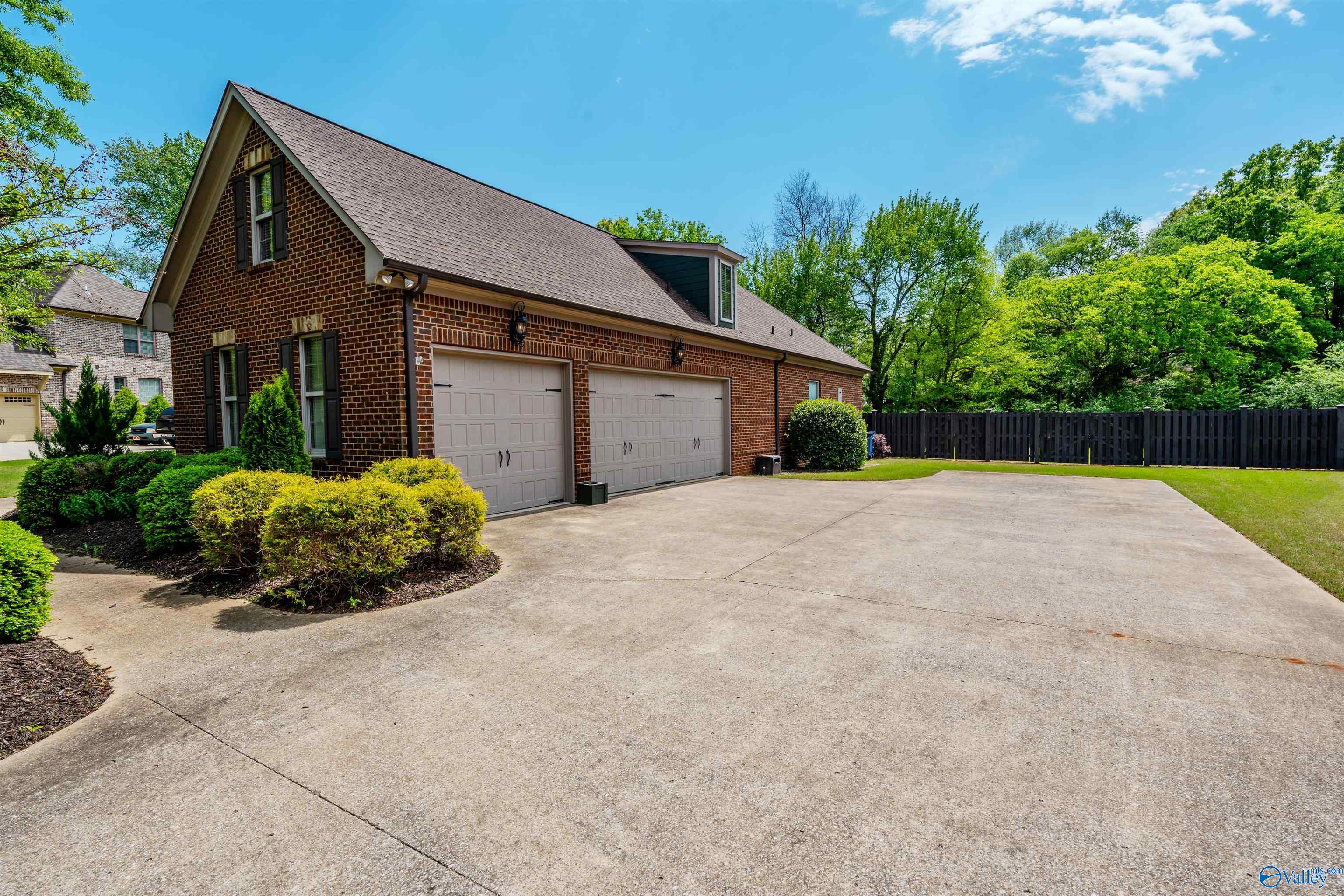 24908 Grovehill Lane, Athens, Alabama image 36