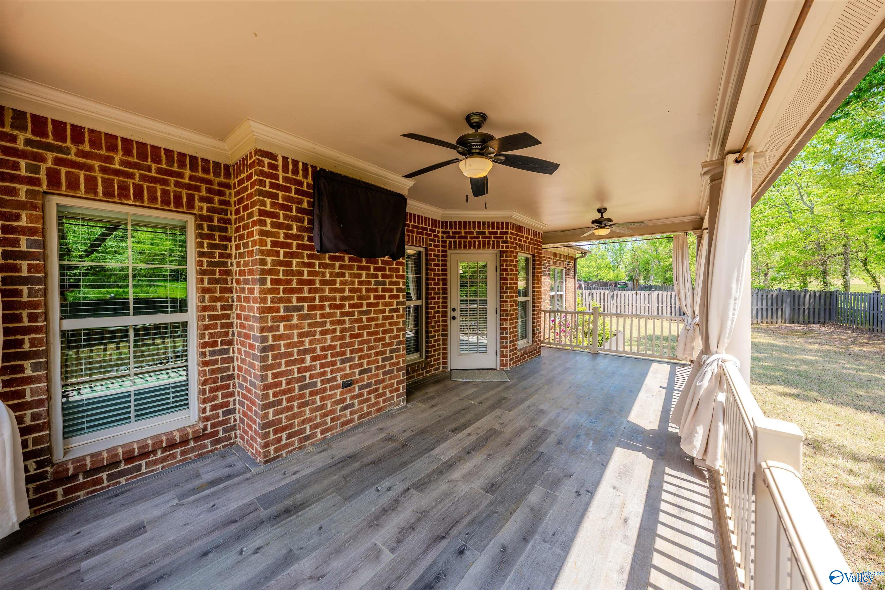 24908 Grovehill Lane, Athens, Alabama image 32