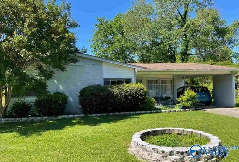 Homes For Sale - 2424 Medaris Road<br/> Huntsville, AL 35810
