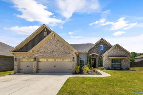 Homes For Sale - 7418 Flint Crossing Circle<br/> Owens Cross Roads, AL 35763