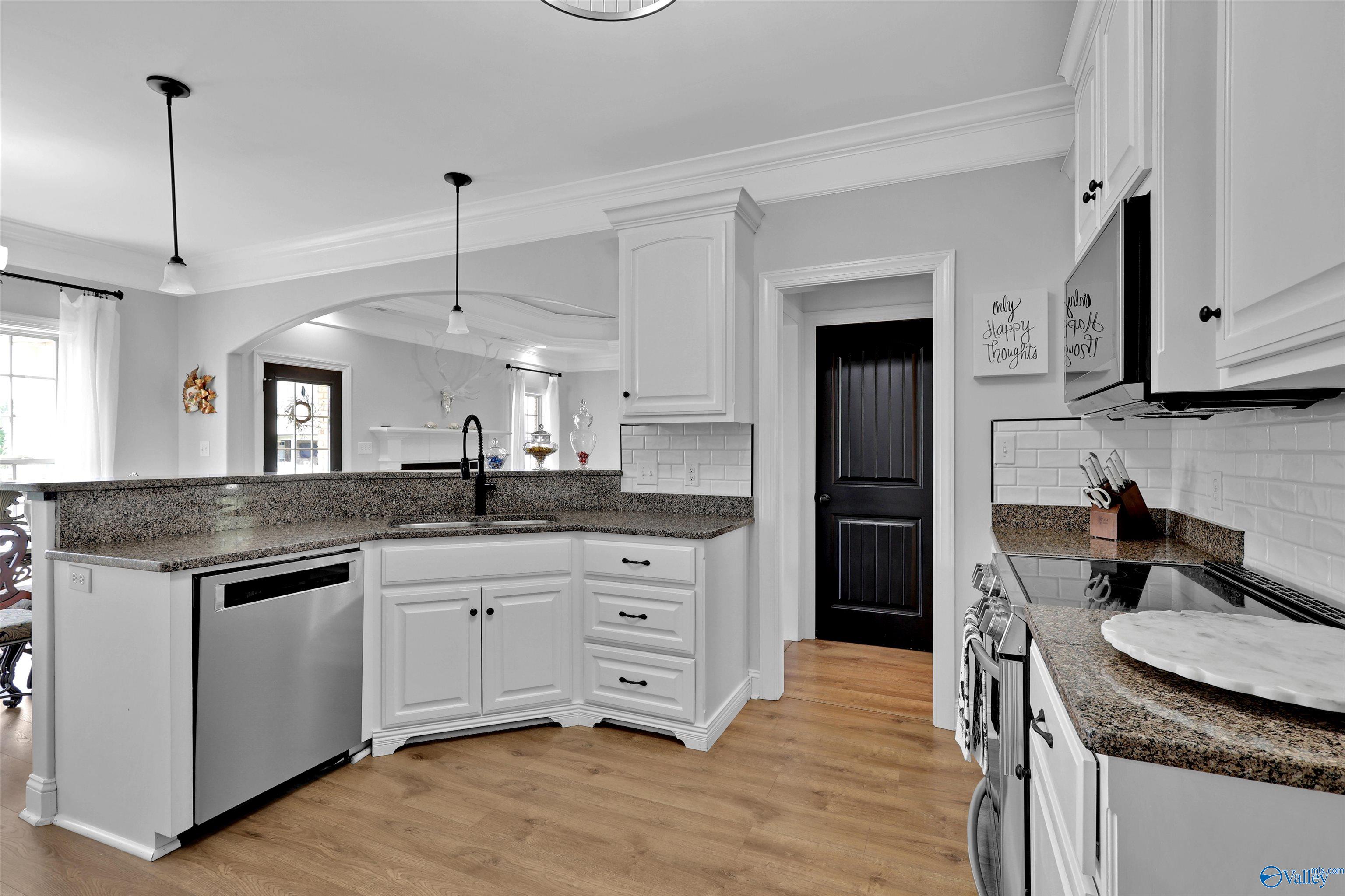 17092 Obsidian Circle, Athens, Alabama image 15