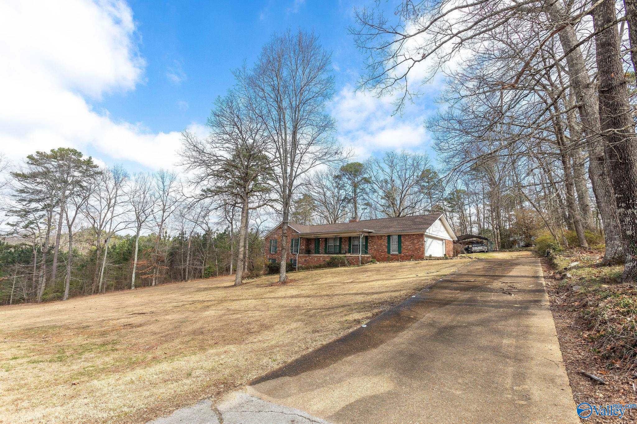 301 Nottingham Drive, Gadsden, Alabama image 2