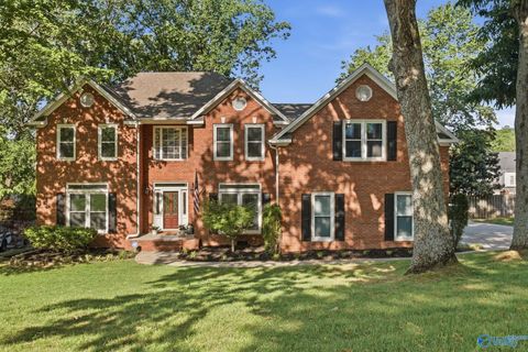 Homes For Sale - 152 Kensington Drive<br/> Madison, AL 35758