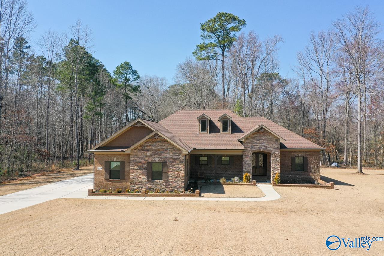 229 Goose Pond Island Drive, Scottsboro, Alabama image 1