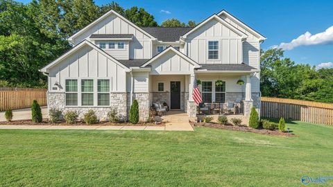 Homes For Sale - 219 Applewood Court<br/> Huntsville, AL 35811