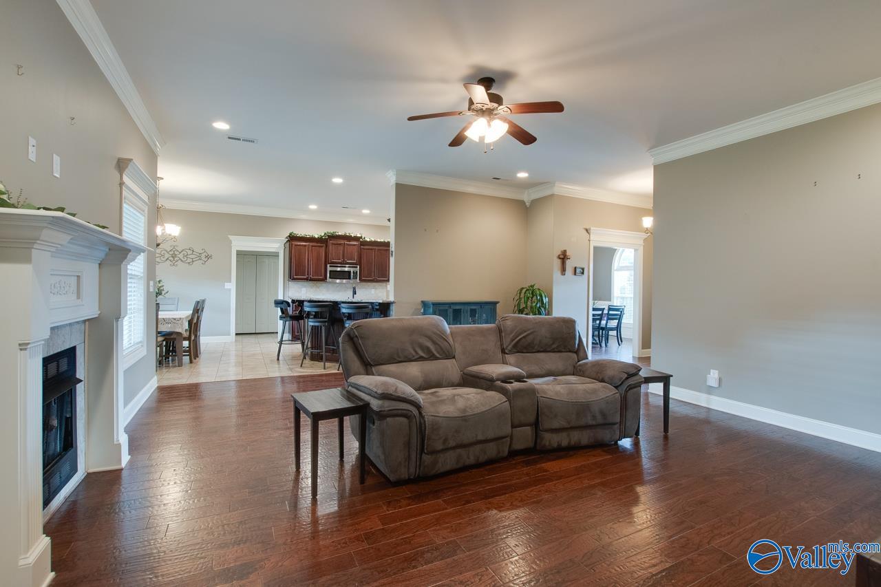 13095 Covington Drive, Athens, Alabama image 3