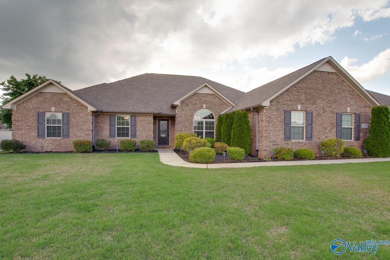 13095 Covington Drive, Athens, Alabama image 1