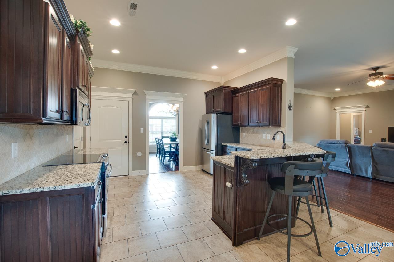 13095 Covington Drive, Athens, Alabama image 11