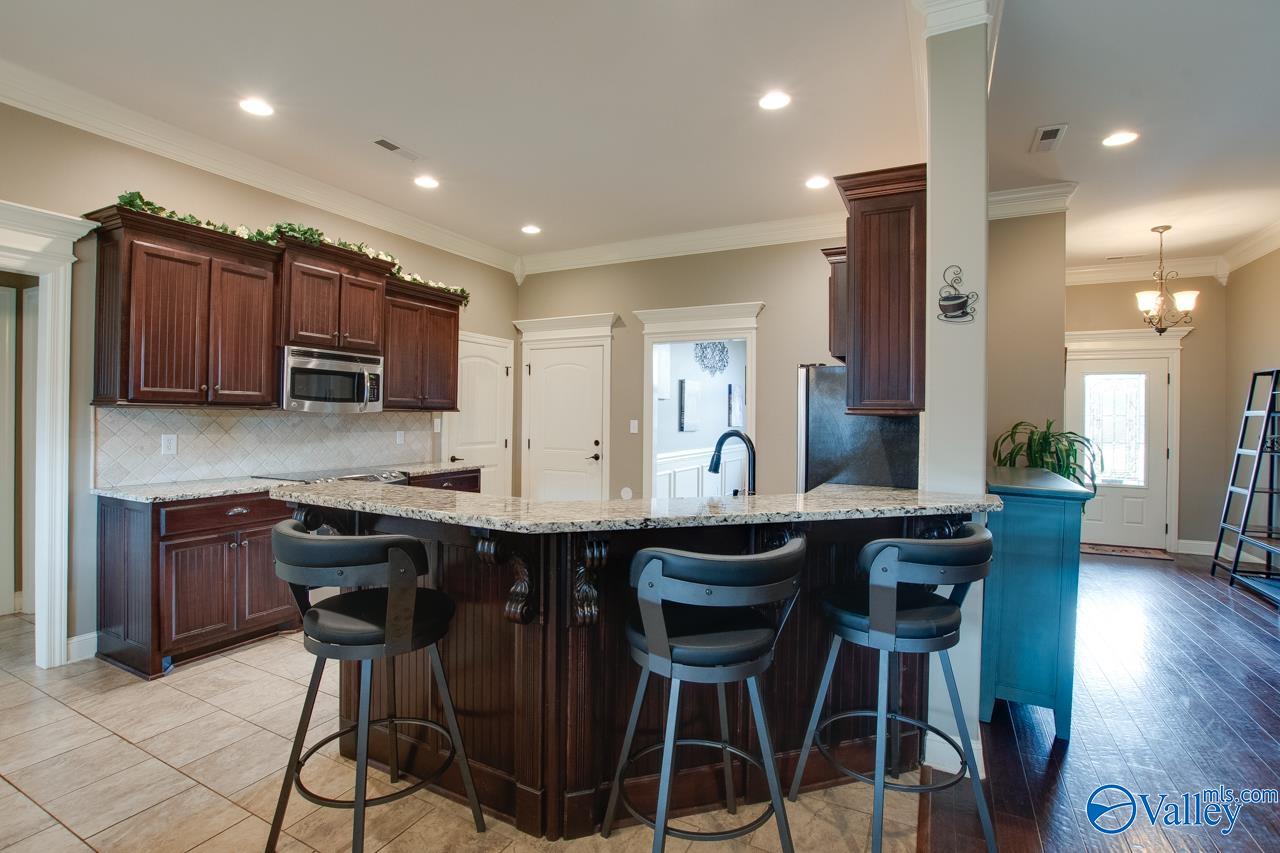 13095 Covington Drive, Athens, Alabama image 2