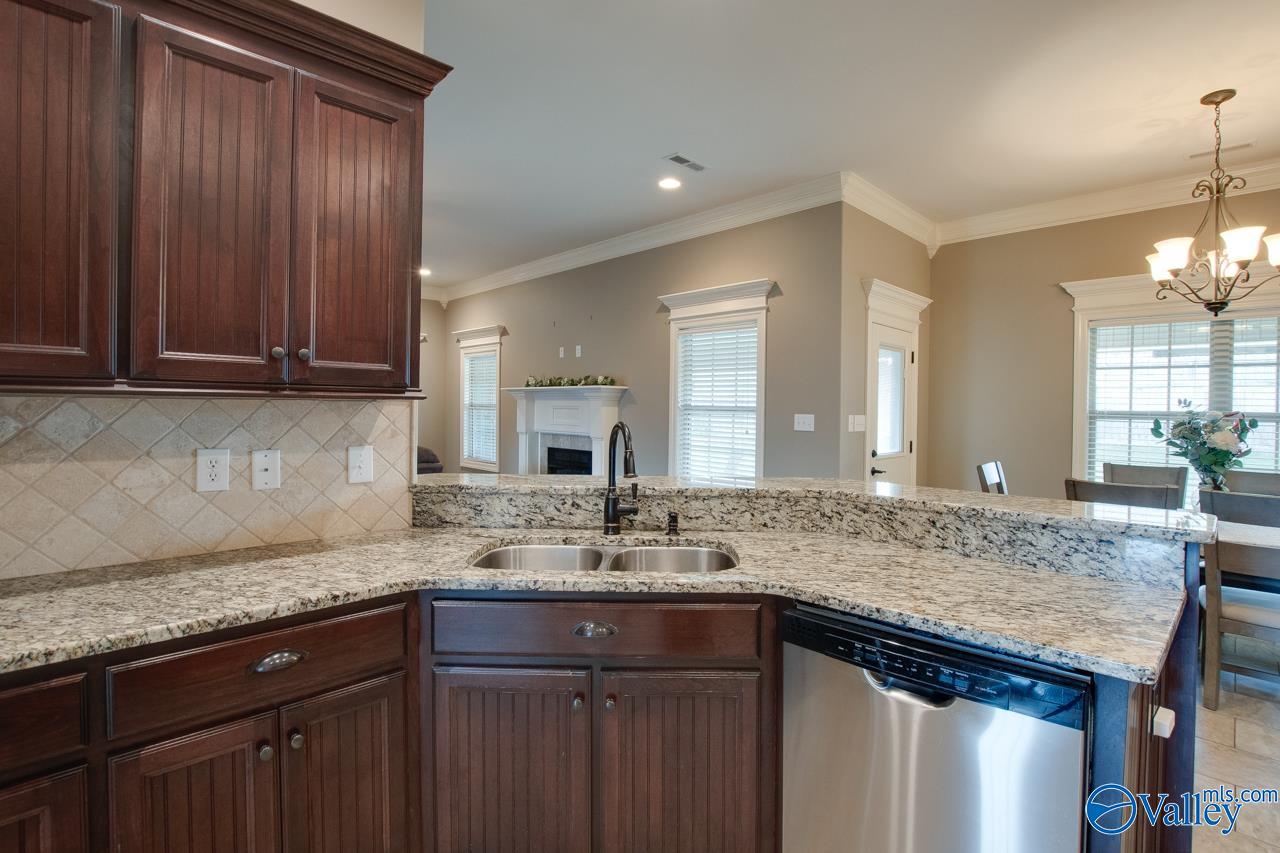 13095 Covington Drive, Athens, Alabama image 12