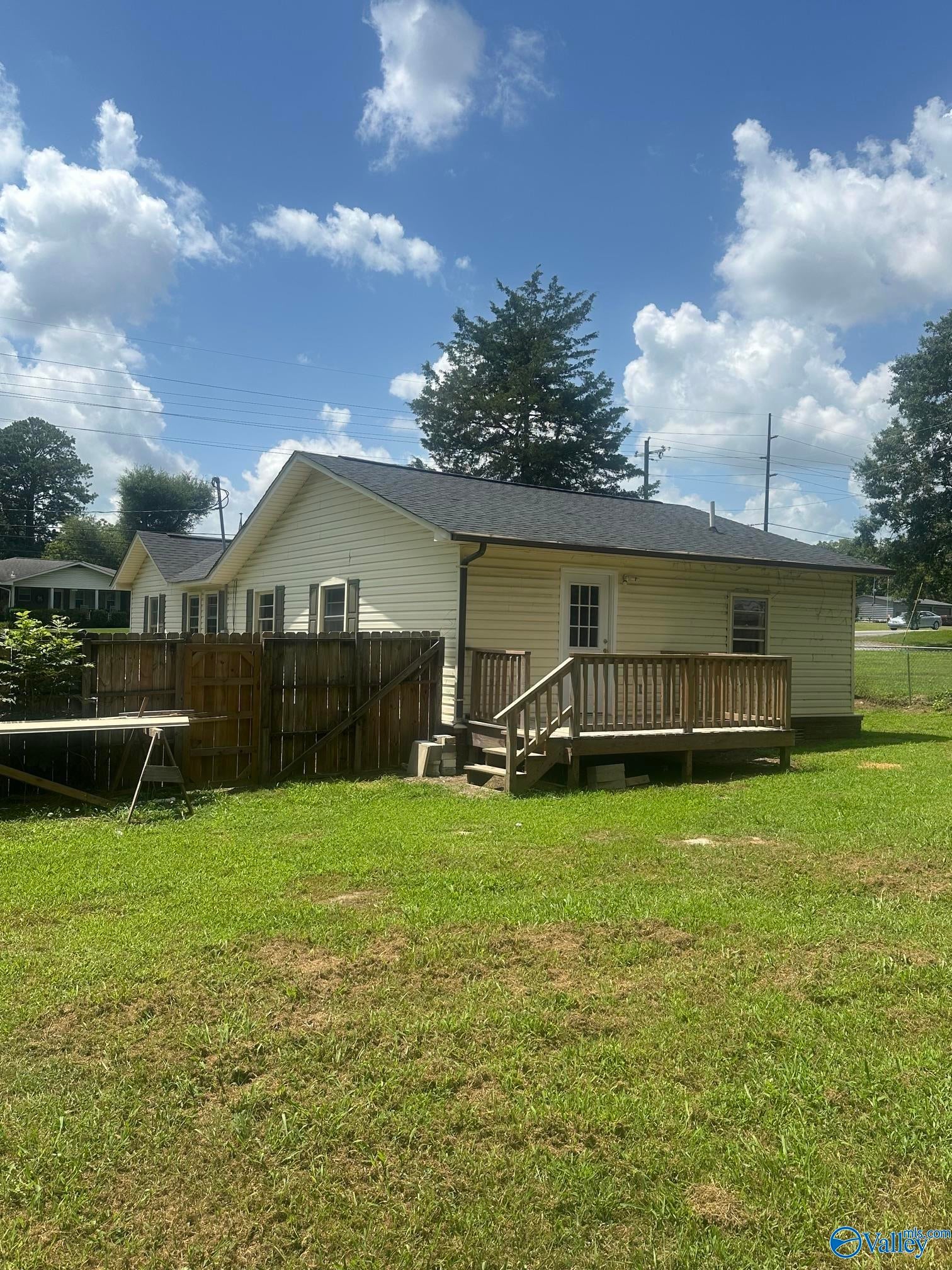 1401B North Main Street