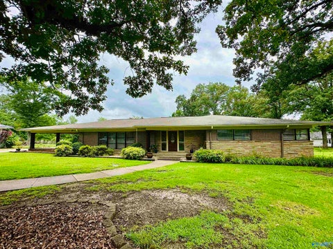 Homes For Sale - 5167 Old Highway 278<br/> Hokes Bluff, AL 35903