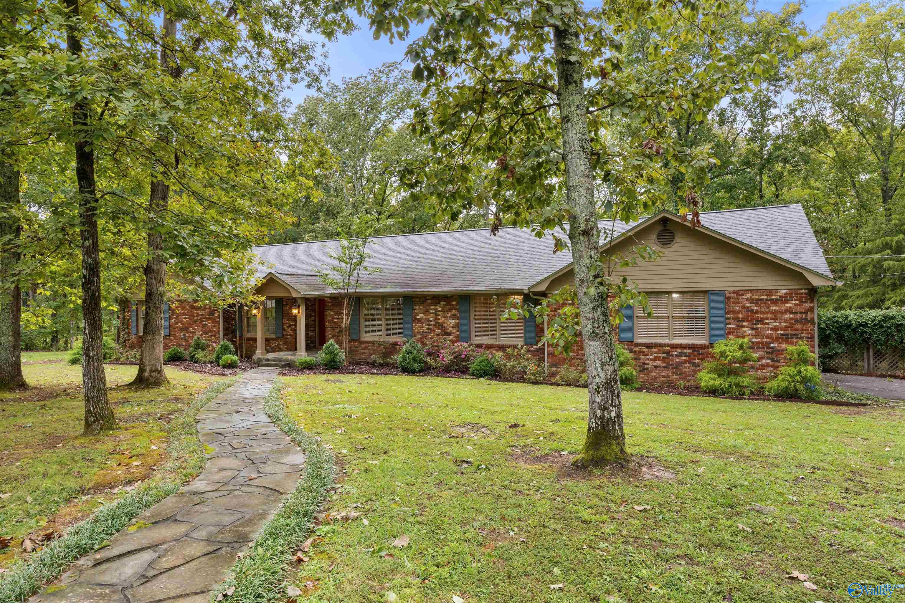 4411 Autumn Leaves Trail, Decatur, Alabama image 1