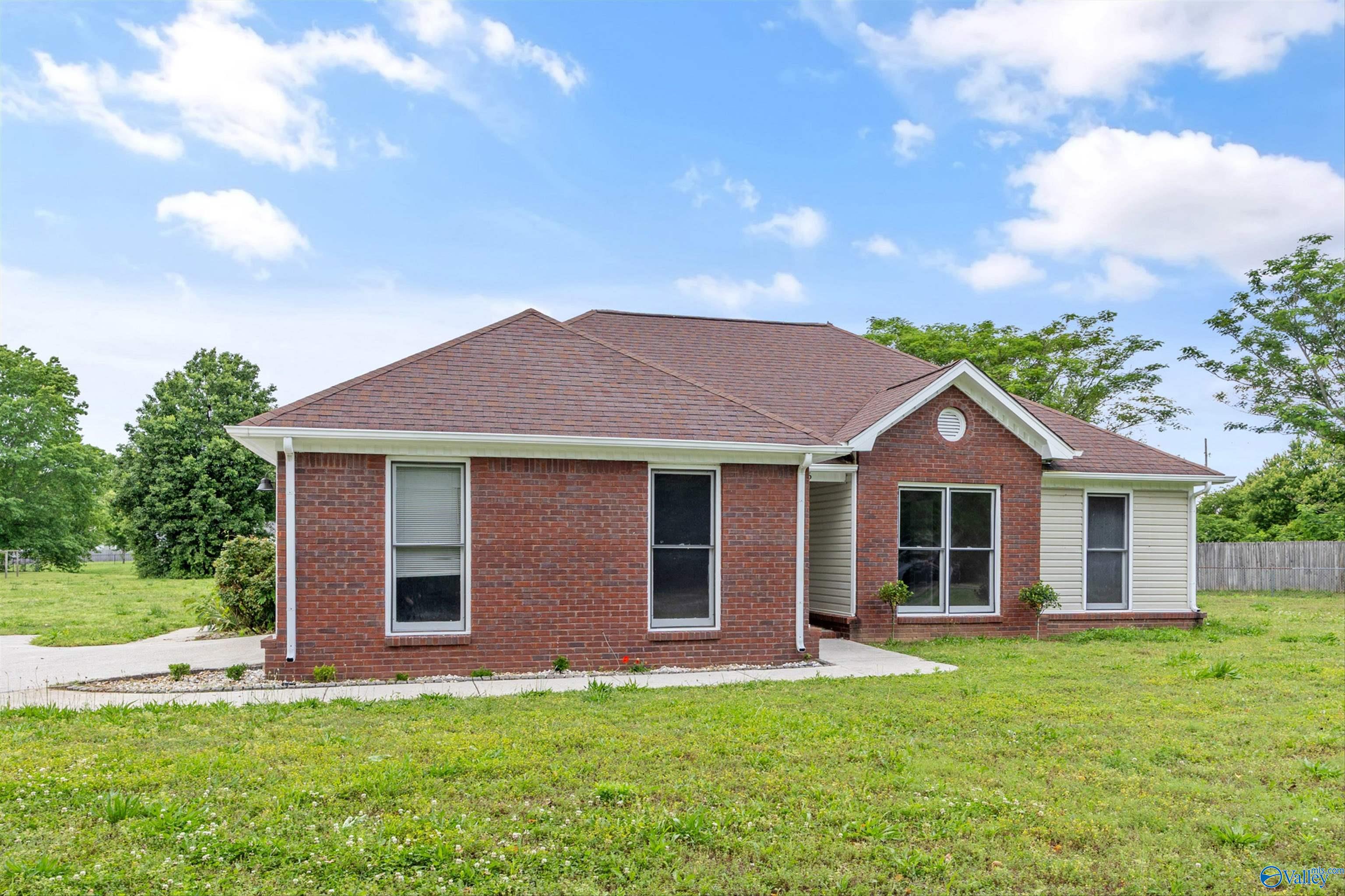 116 Clear Creek Drive, New Market, Alabama image 3