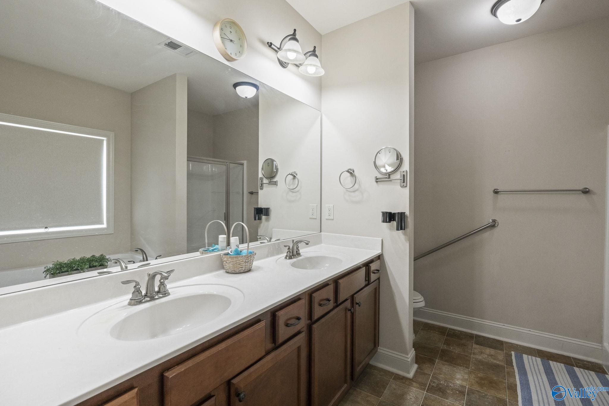117 Somerset Park Drive, Huntsville, Alabama image 16