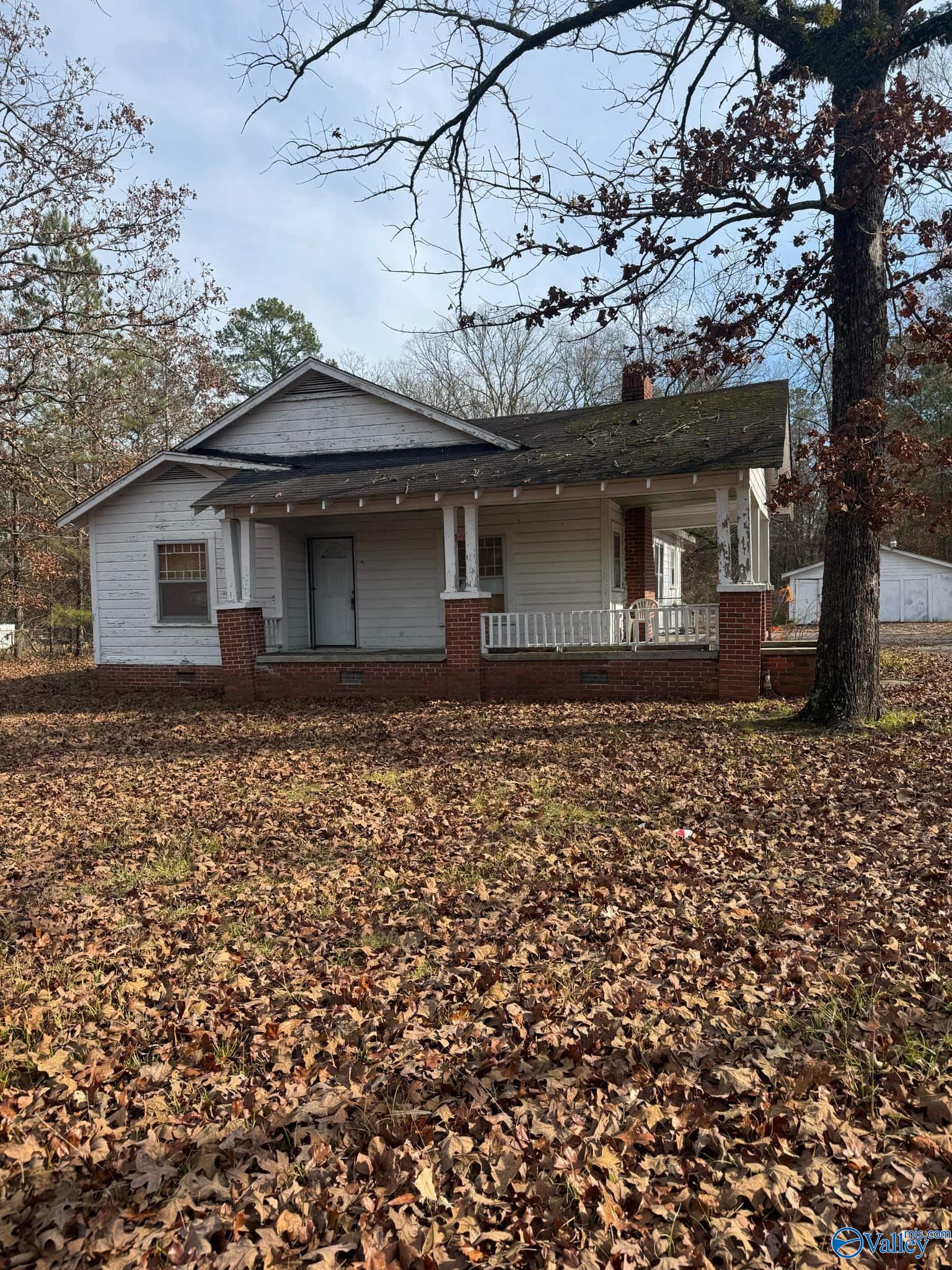 713 Hooks Lake Road, Gadsden, Alabama image 1