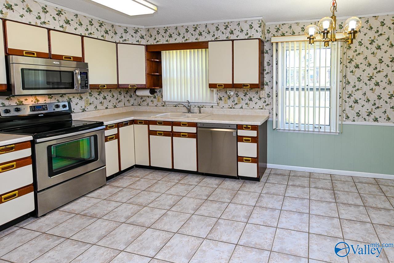 8025 Lauderdale Road, Huntsville, Alabama image 9