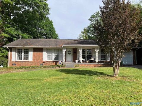 Homes For Sale - 2305 Gladstone Drive<br/> Huntsville, AL 35811