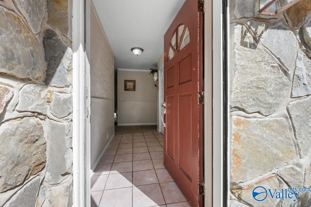 201 Lauren Drive, Gadsden, Alabama image 2
