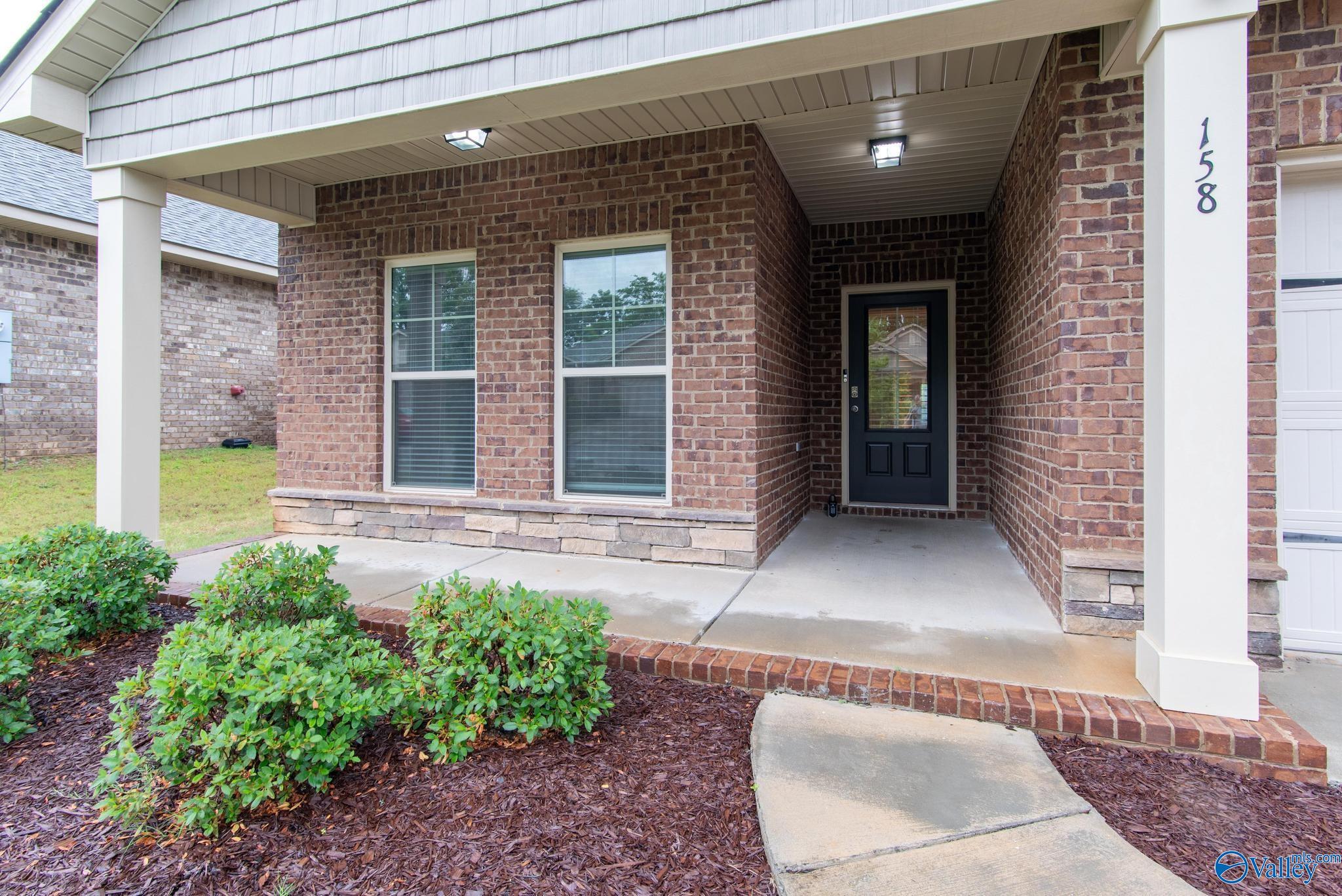 158 Grey Fawn Trail NW