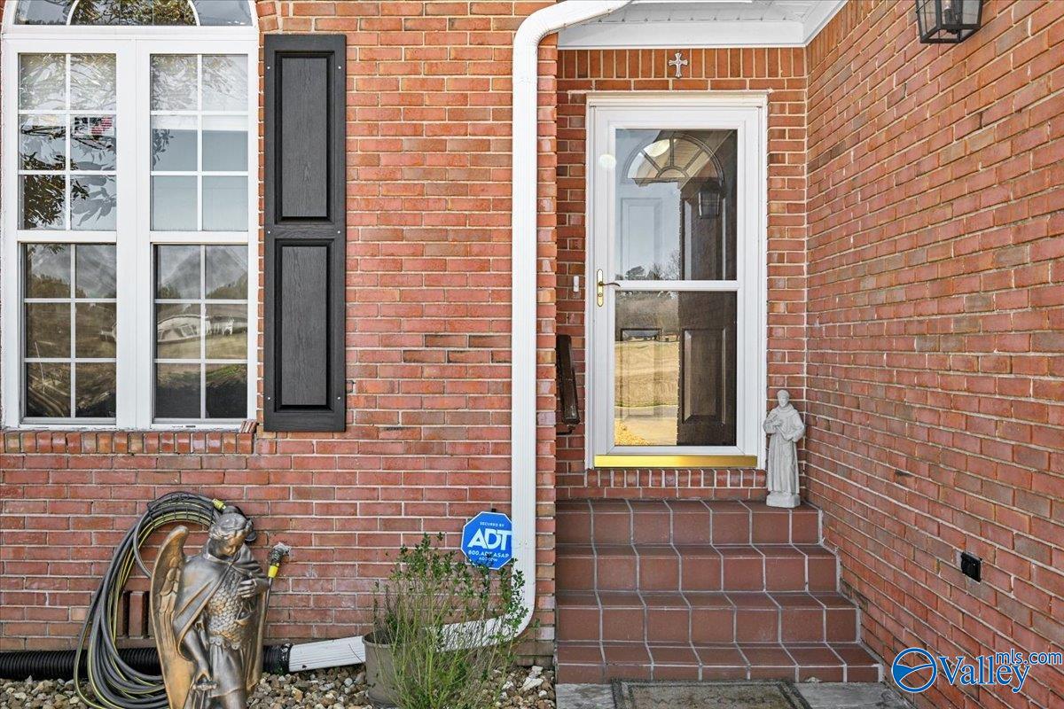 74 Saint Michael Way NE