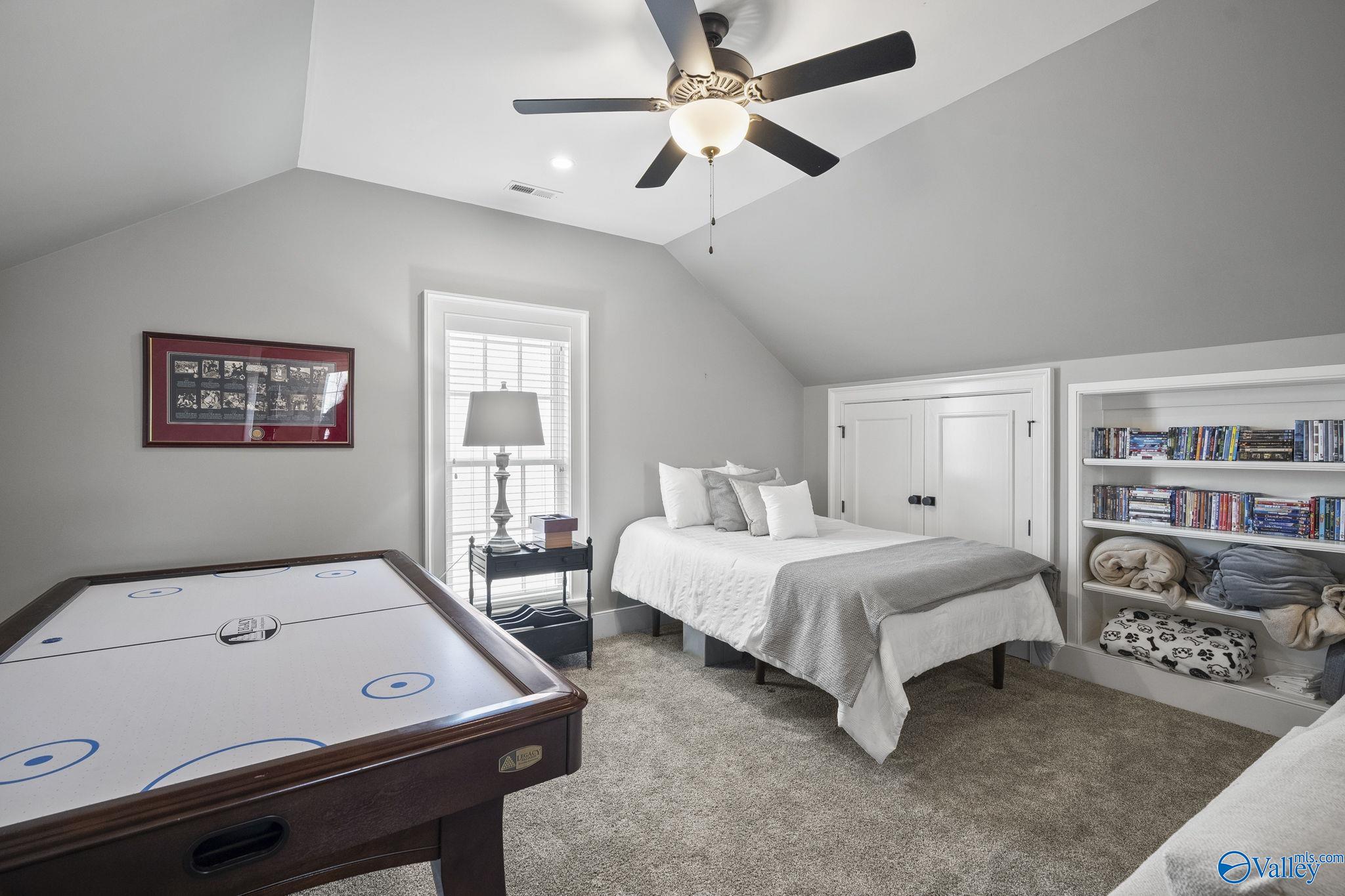 Huntsville, Alabama 35802, United States, 4 Bedrooms Bedrooms, ,4 BathroomsBathrooms,Residential,Active,90115